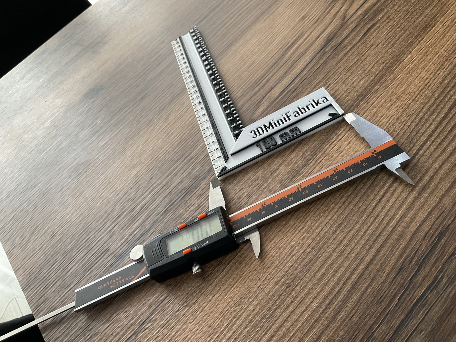 24 Cm L Cetvel